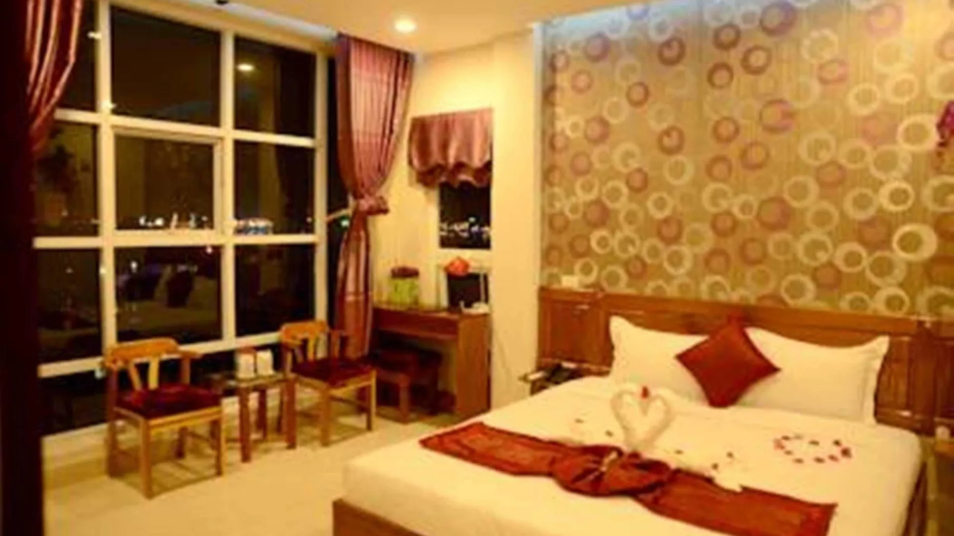 Red Diamond Hotel Da Nang 2*,  Vietnam