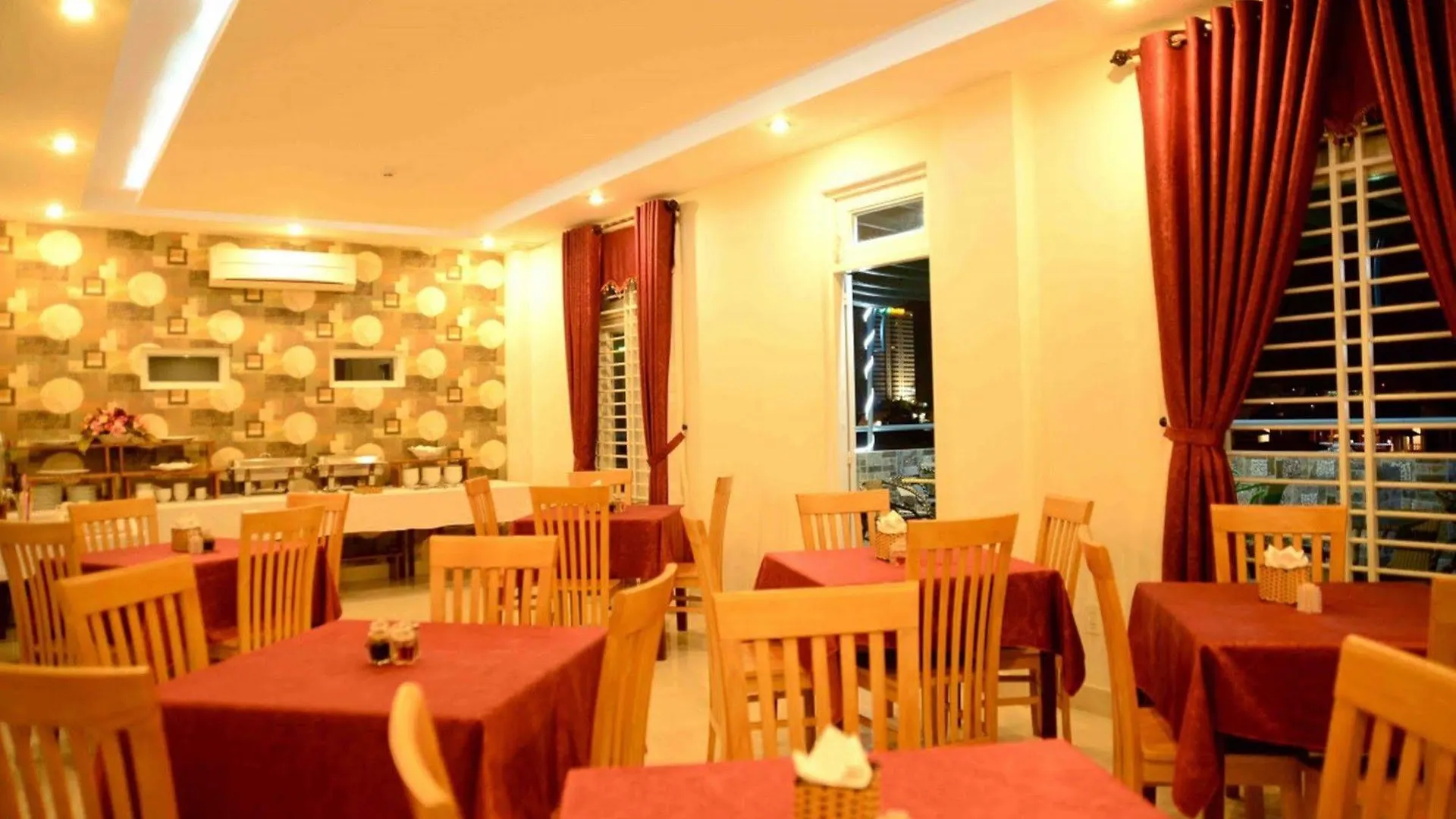 Red Diamond Hotel Da Nang