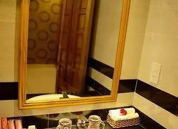 Red Diamond Hotel Da Nang 2*,  Vietnam